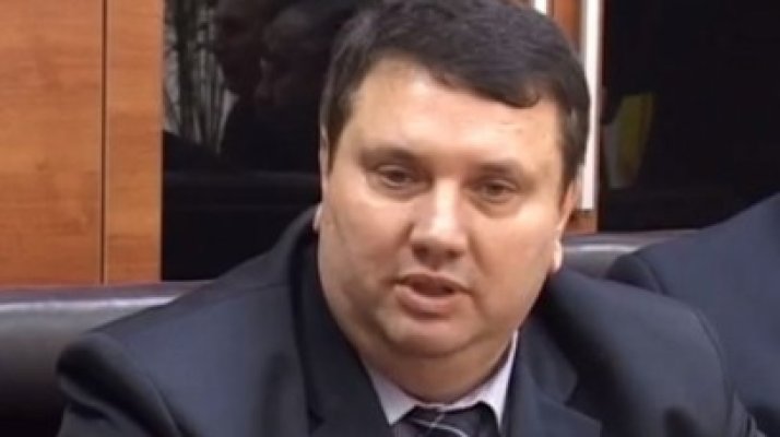 Preşedintele CJ Mehedinţi, Adrian Duicu, rămâne în arest